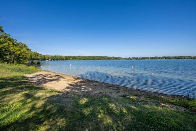 N7686 Rendell DRIVE, Elkhorn, WI 53121