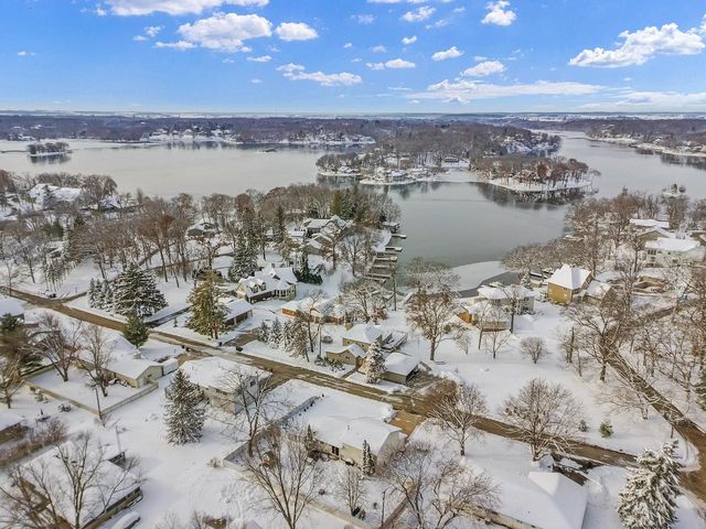 N7686 Rendell DRIVE, Elkhorn, WI 53121