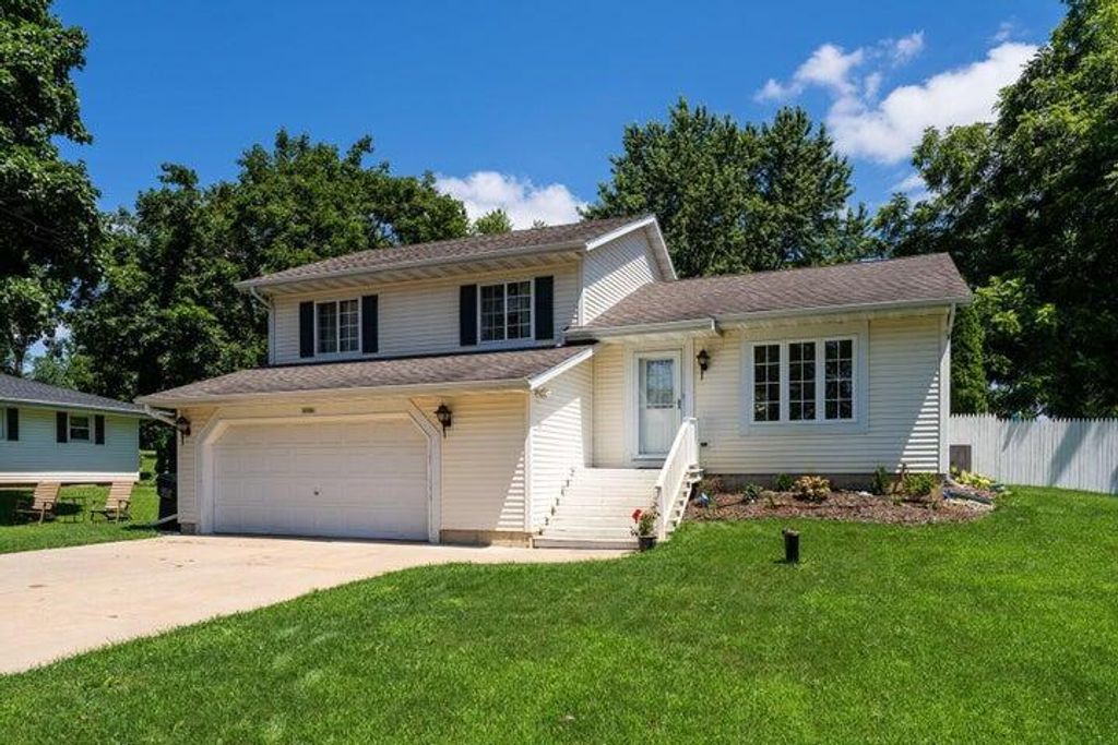 N7686 Rendell DRIVE, Elkhorn, WI 53121