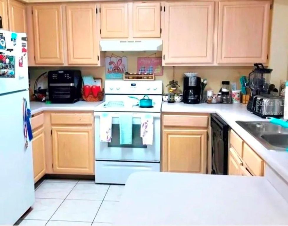 Image 4 of property listing at 13838 FAIRWAY ISLAND DRIVE 1418, Orlando, FL 32837