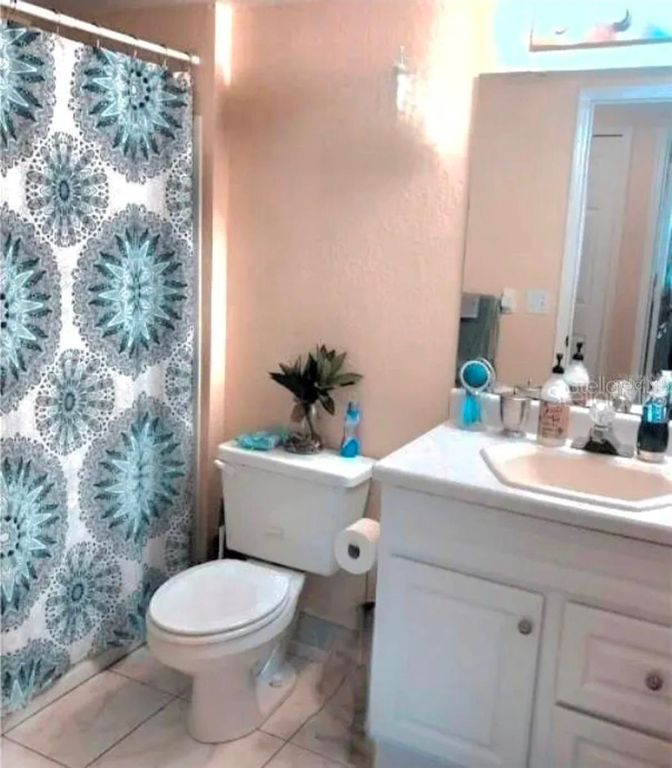 Image 5 of property listing at 13838 FAIRWAY ISLAND DRIVE 1418, Orlando, FL 32837