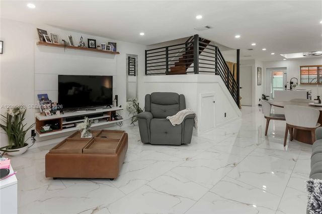 2200 Monroe St 12, Hollywood, FL 33020