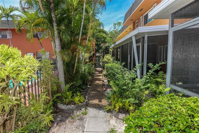 2200 Monroe St 12, Hollywood, FL 33020