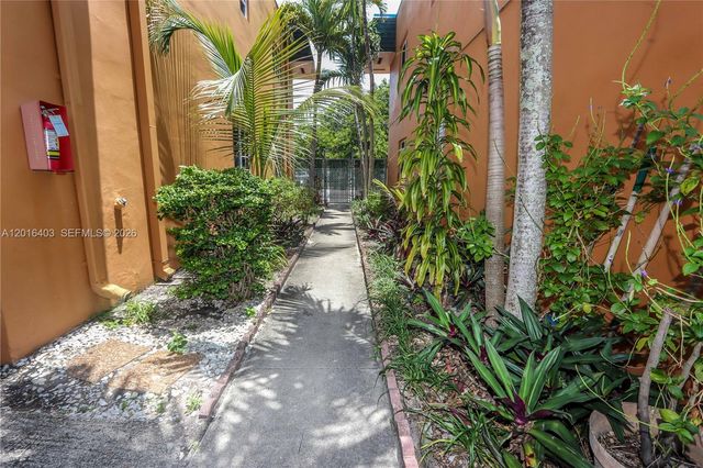 2200 Monroe St 12, Hollywood, FL 33020