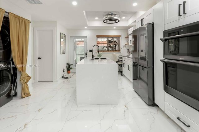 2200 Monroe St 12, Hollywood, FL 33020