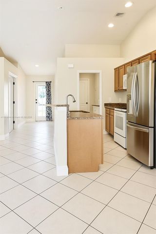 2037 NE 24 terr 0, Cape Coral, FL 33909