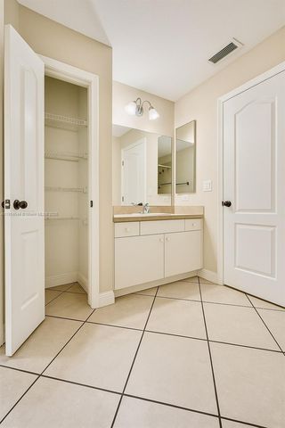 2037 NE 24 terr 0, Cape Coral, FL 33909