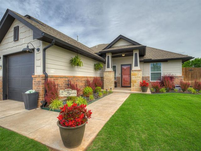 2416 Creek Side Circle, Moore, OK 73160