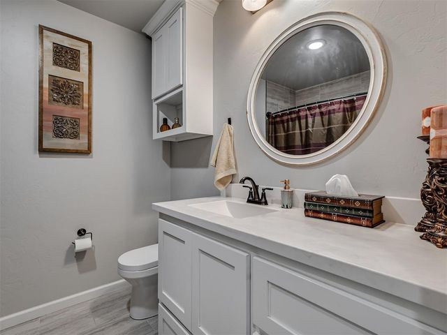 2416 Creek Side Circle, Moore, OK 73160