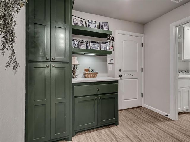 2416 Creek Side Circle, Moore, OK 73160