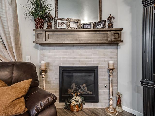 2416 Creek Side Circle, Moore, OK 73160