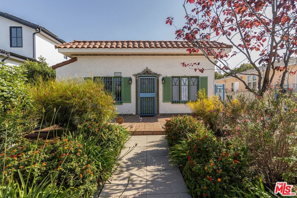 Image 1 of property listing at 8932 Olin Street, Los Angeles, CA 90034