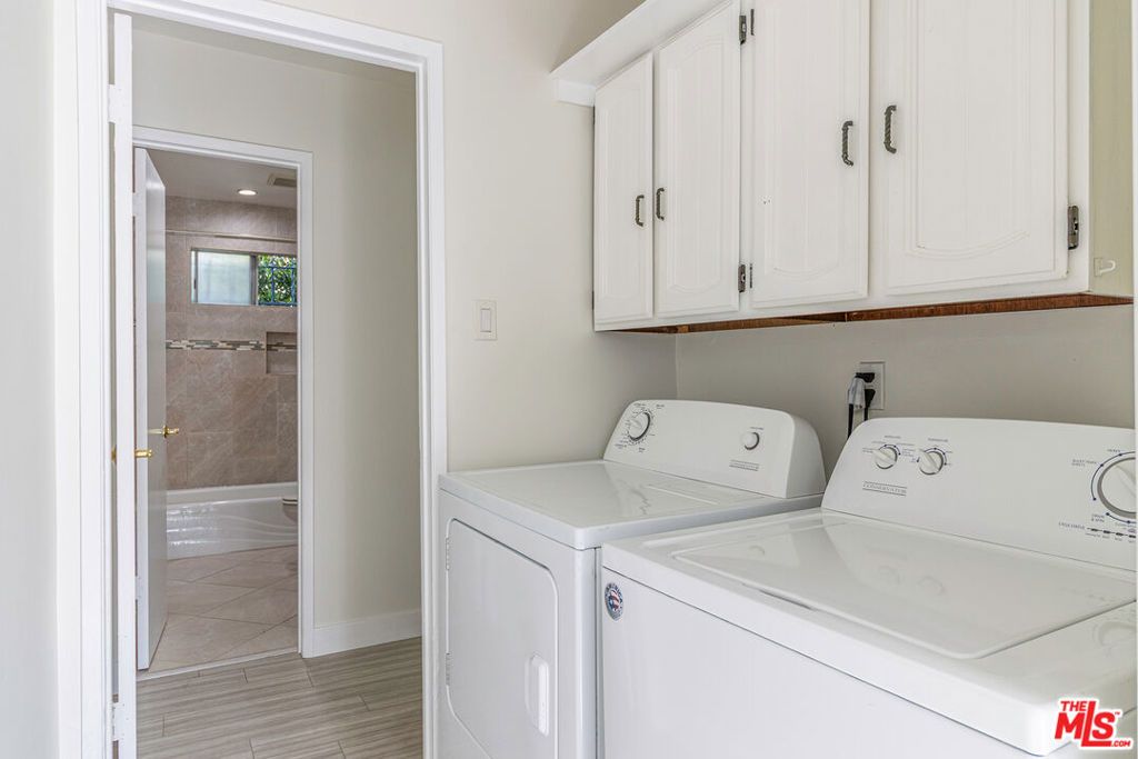 Image 12 of property listing at 8932 Olin Street, Los Angeles, CA 90034