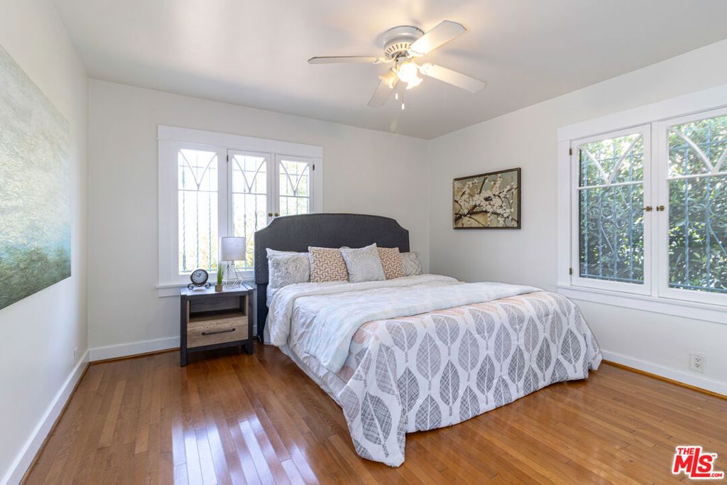Image 15 of property listing at 8932 Olin Street, Los Angeles, CA 90034