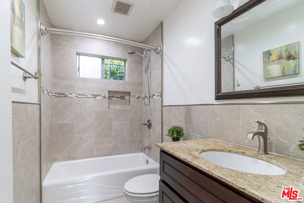 Image 22 of property listing at 8932 Olin Street, Los Angeles, CA 90034