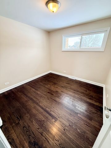 360 W Fremont Avenue, Elmhurst, IL 60126