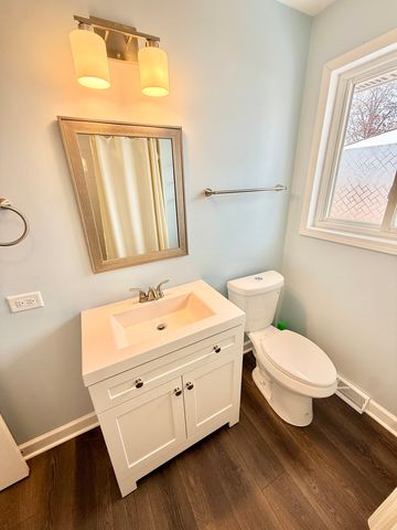 360 W Fremont Avenue, Elmhurst, IL 60126