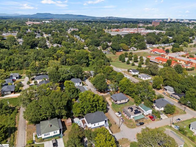 44 4th Avenue, Greenville, SC 29611