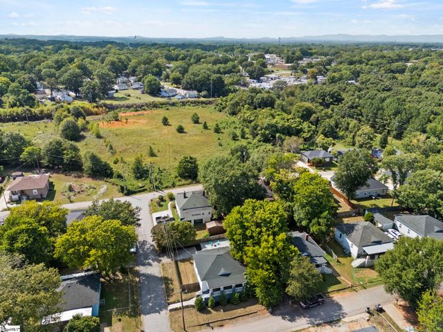 44 4th Avenue, Greenville, SC 29611