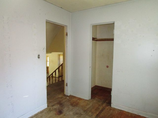 126 N 3rd Avenue, Villa Park, IL 60181