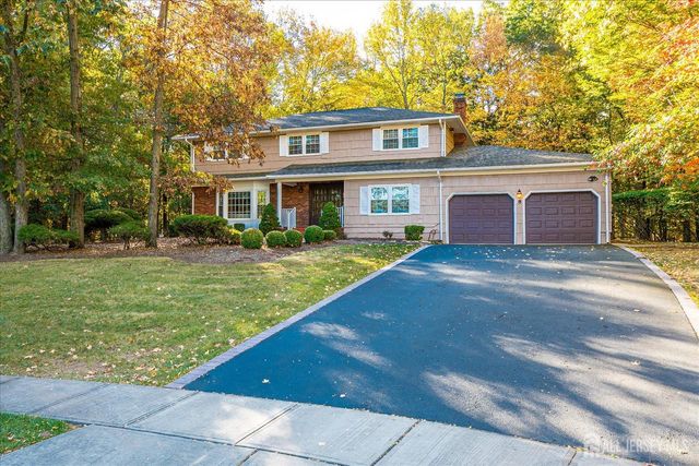 8 Woodmere Road, North Brunswick, NJ 08902