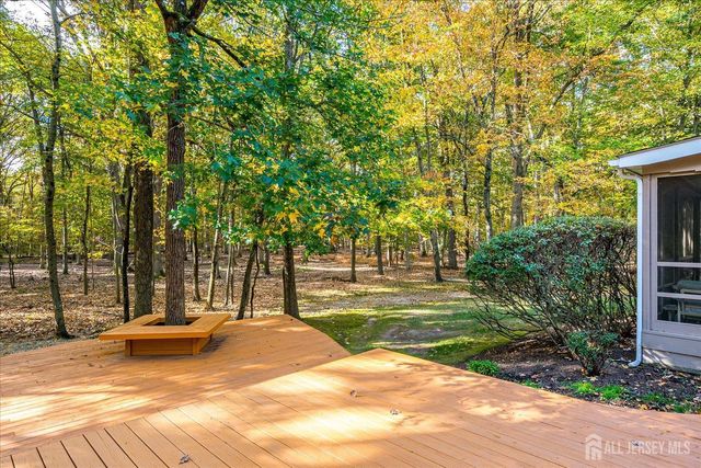 8 Woodmere Road, North Brunswick, NJ 08902