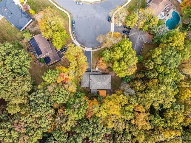 8 Woodmere Road, North Brunswick, NJ 08902