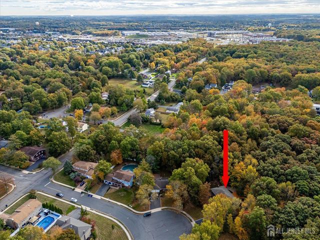 8 Woodmere Road, North Brunswick, NJ 08902