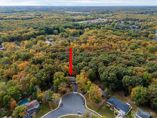 8 Woodmere Road, North Brunswick, NJ 08902