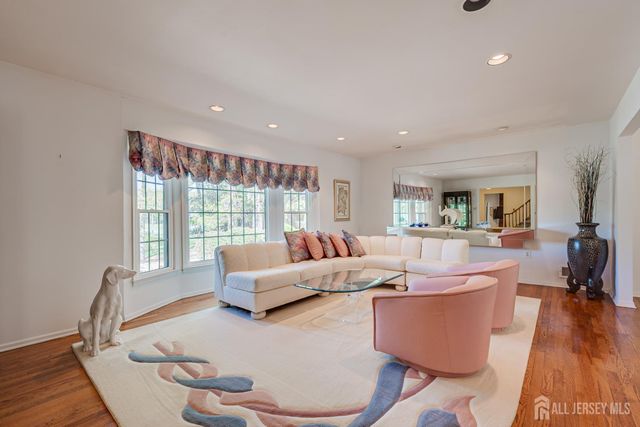 8 Woodmere Road, North Brunswick, NJ 08902