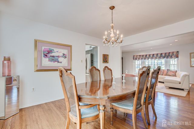 8 Woodmere Road, North Brunswick, NJ 08902