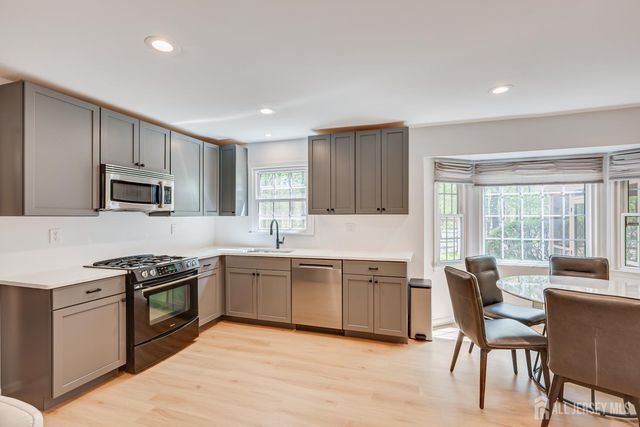 8 Woodmere Road, North Brunswick, NJ 08902