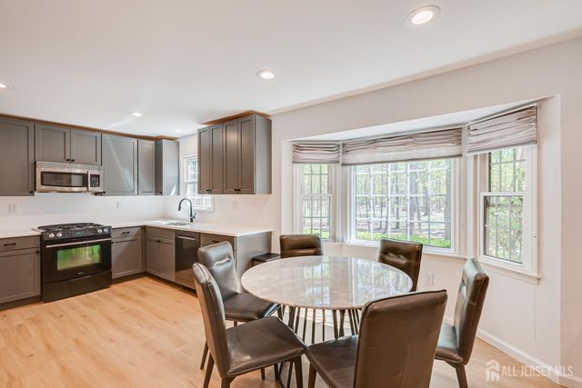 8 Woodmere Road, North Brunswick, NJ 08902