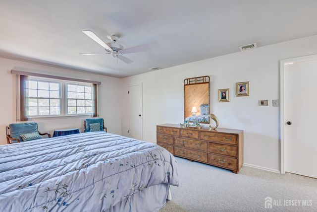 8 Woodmere Road, North Brunswick, NJ 08902