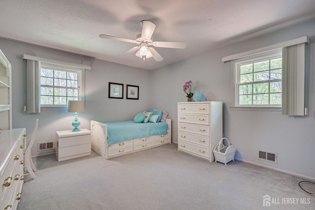 8 Woodmere Road, North Brunswick, NJ 08902