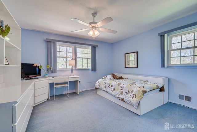 8 Woodmere Road, North Brunswick, NJ 08902