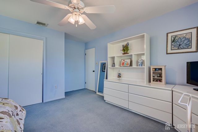 8 Woodmere Road, North Brunswick, NJ 08902