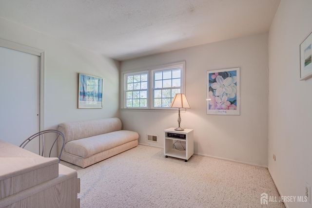 8 Woodmere Road, North Brunswick, NJ 08902