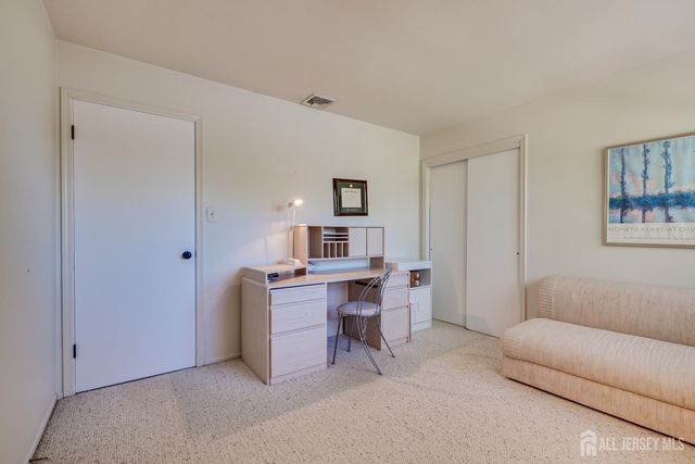 8 Woodmere Road, North Brunswick, NJ 08902