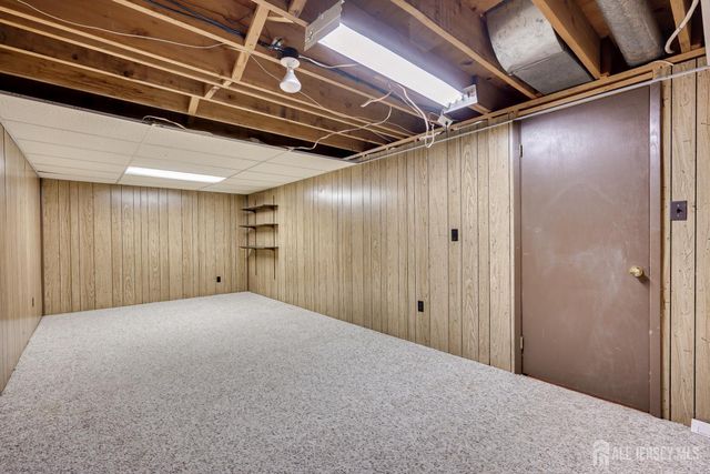 8 Woodmere Road, North Brunswick, NJ 08902