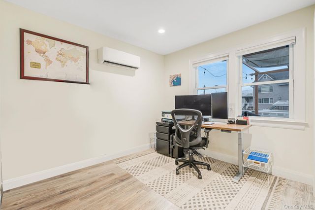 677 S 9th Street, Lindenhurst, NY 11757