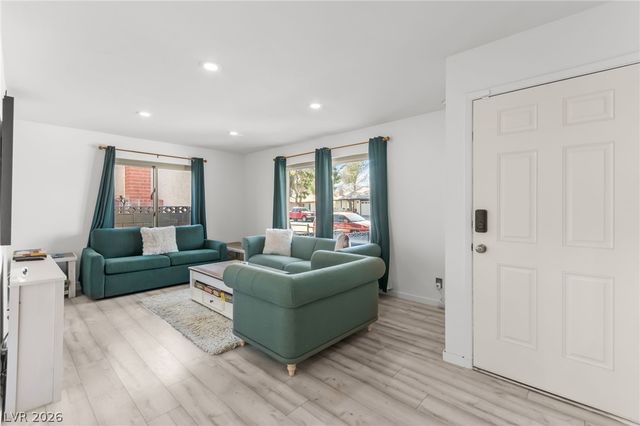 3838 Silent Hill Drive, Las Vegas, NV 89147