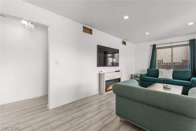 3838 Silent Hill Drive, Las Vegas, NV 89147