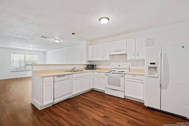 14 Bratton # 14, San Antonio, TX 78245