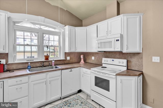 1424 GIRARD, Wyomissing, PA 19609