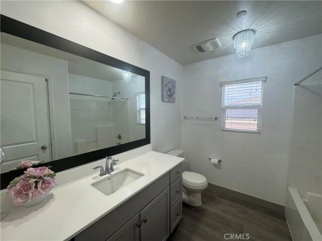 11742 Connell, Riverside, CA 92505