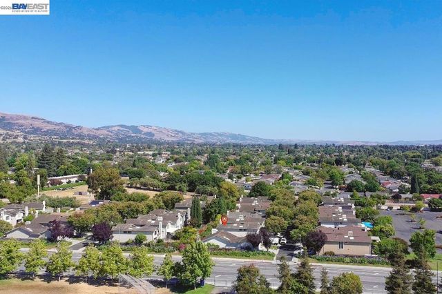 1886 Wembley Ct, San Jose, CA 95132