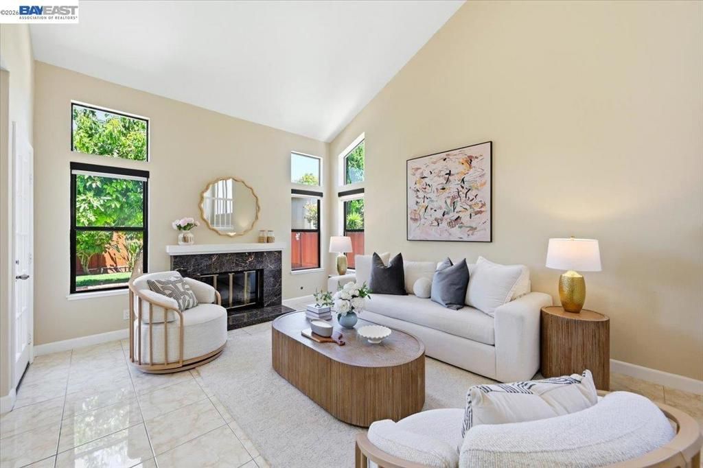 Image 2 of property listing at 1886 Wembley Ct, San Jose, CA 95132