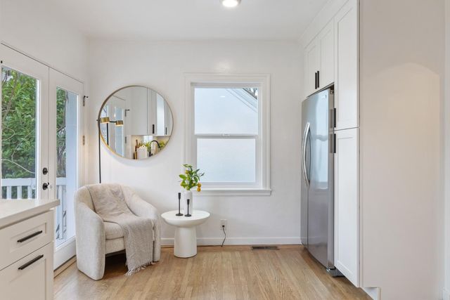 1555 Alma Street, Palo Alto, CA 94301