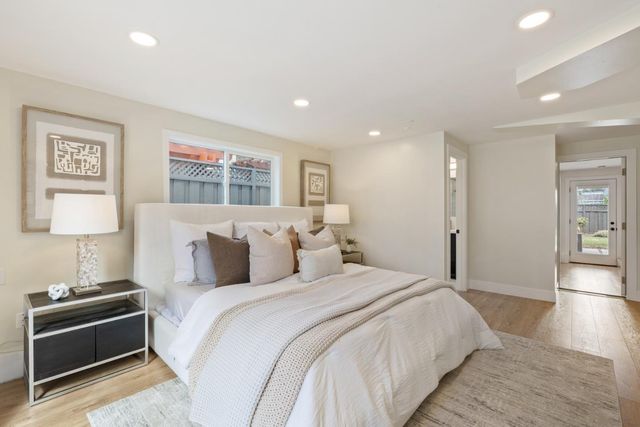 1555 Alma Street, Palo Alto, CA 94301